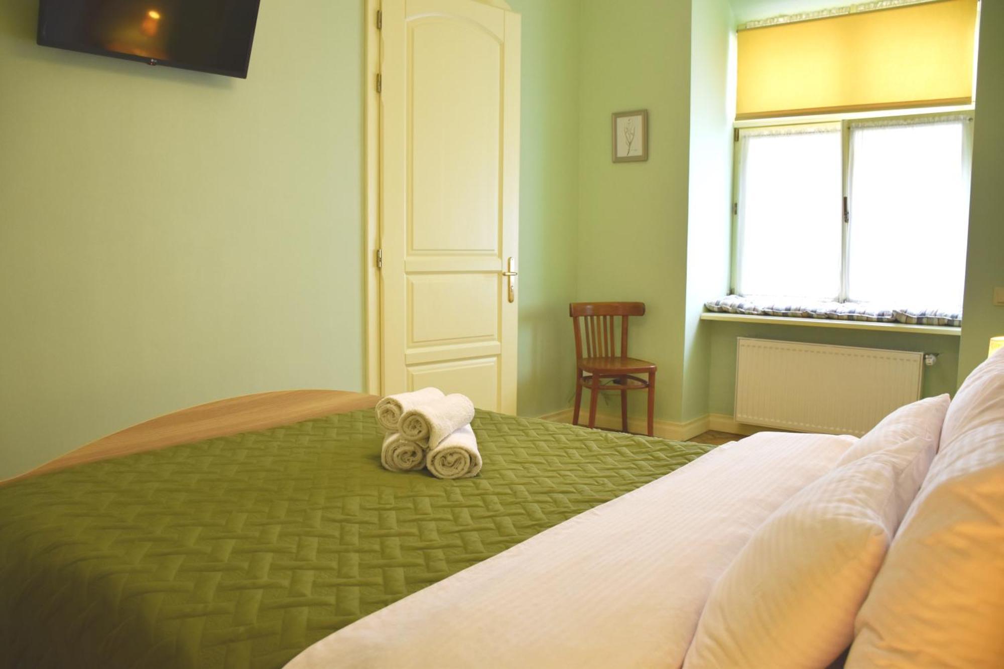 Renewed Central Apartment Leopoli Esterno foto