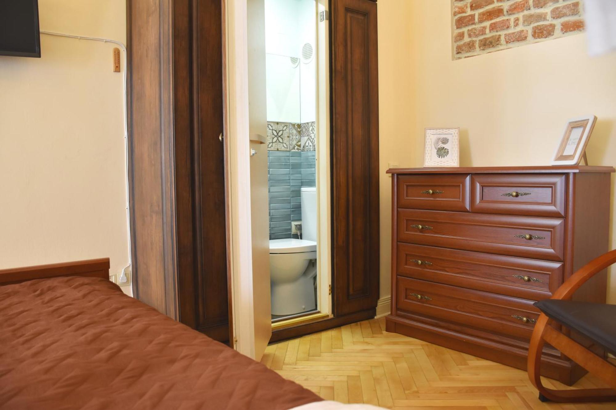 Renewed Central Apartment Leopoli Esterno foto